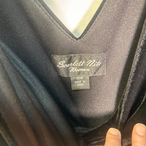 Scarlett Nite Woman Black Velvet Sleeveless Dress Size 18W - Picture 2 of 7